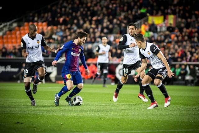 意外！申花下赛季外援将大换血，斯卢茨基四嫡系都被放到离队名单